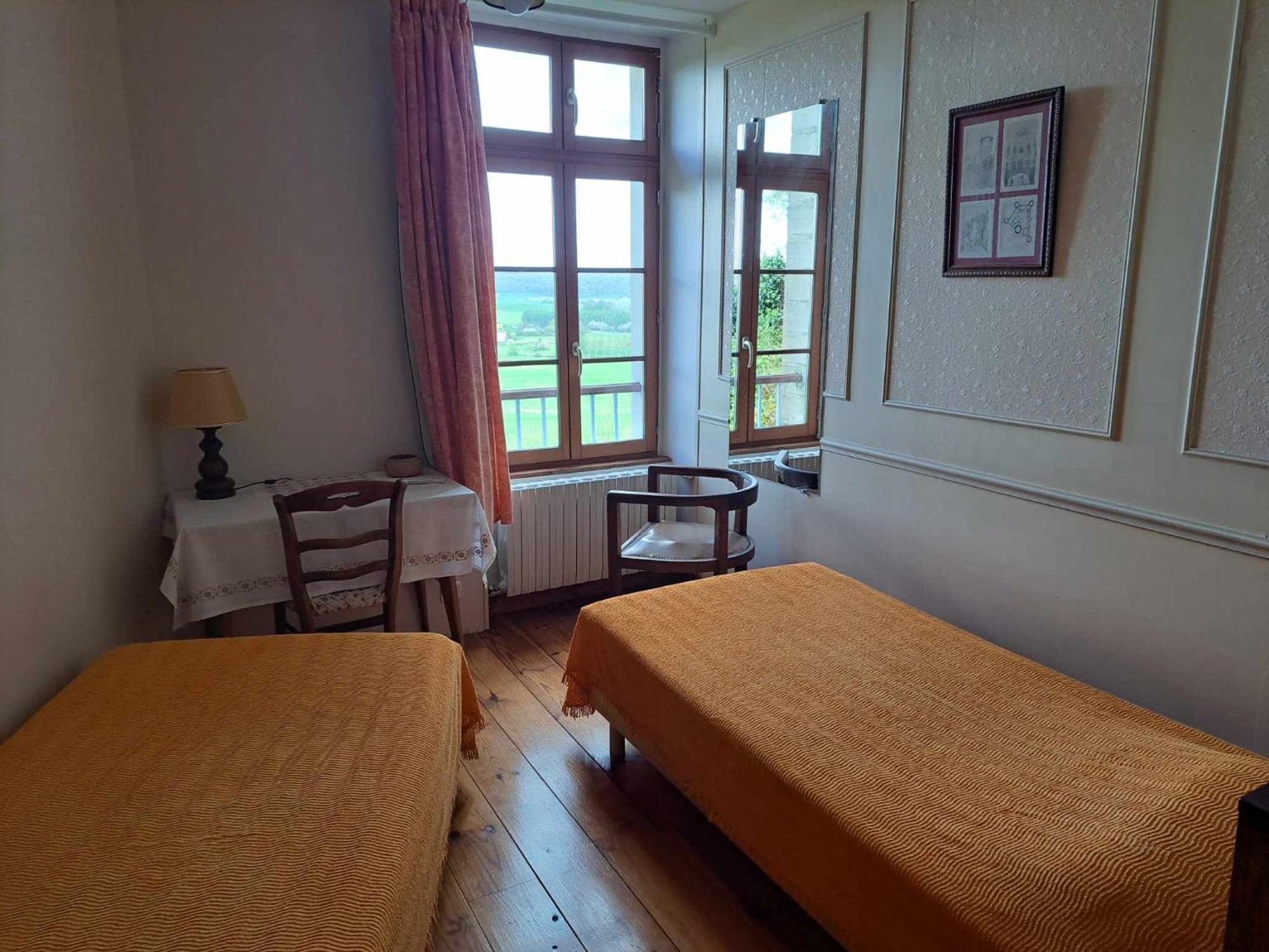 Location A Coucy Le Chateau Ngoại thất bức ảnh